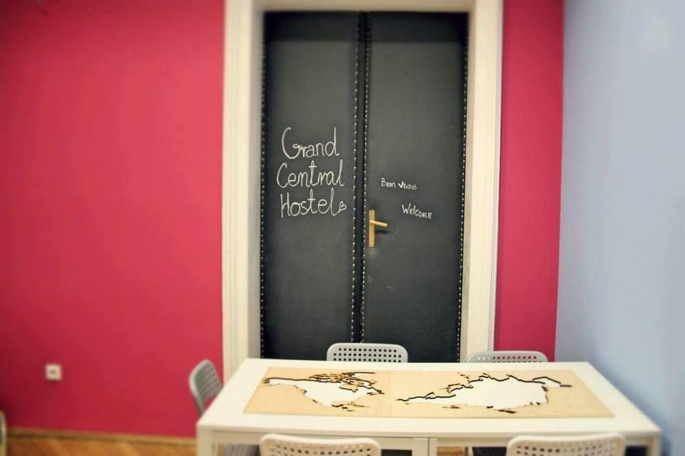 Grand Central Hostel Krasków Eksteriør bilde