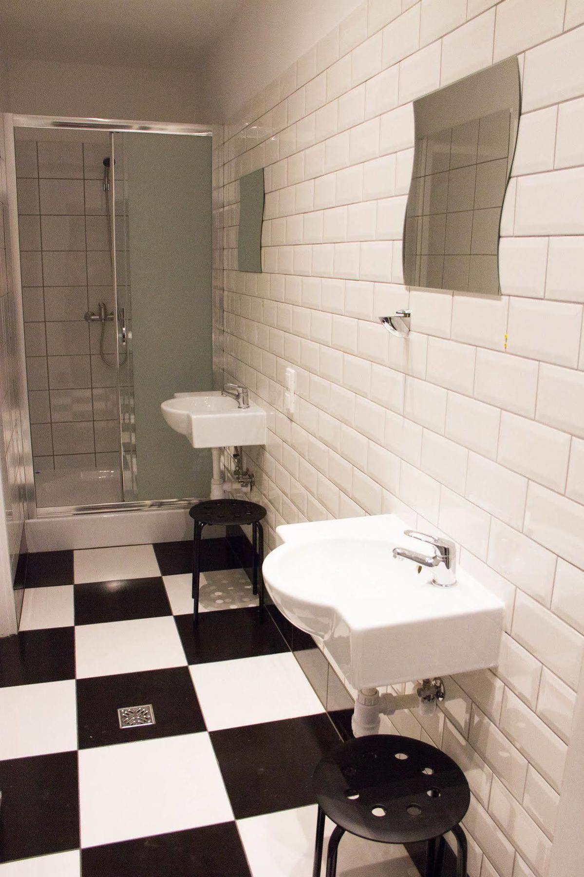 Grand Central Hostel Krasków Eksteriør bilde